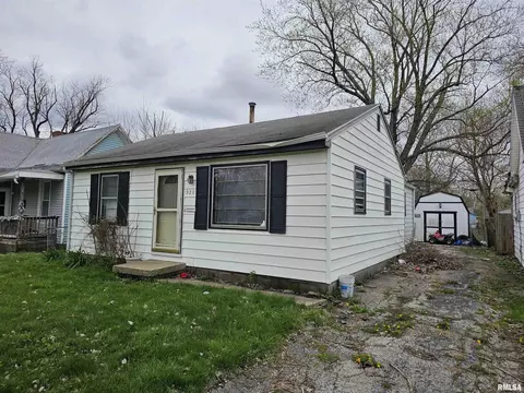 920 N 13th St, Springfield, IL 62702