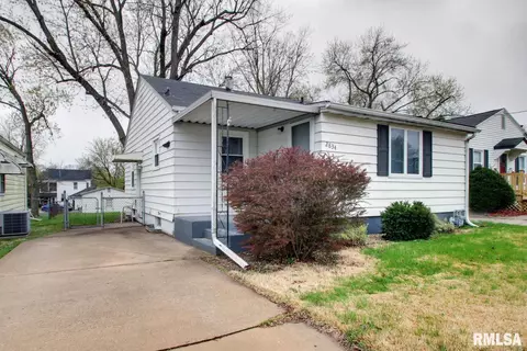 2834 Hampshire St, Quincy, IL 62301