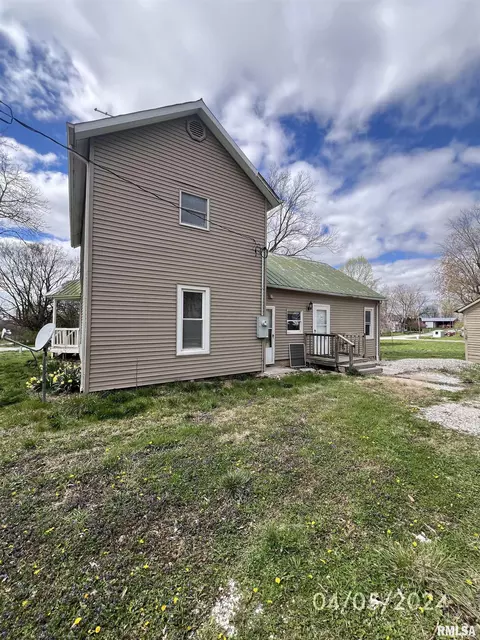 103 E Louden St, Barry, IL 62312 photo 20
