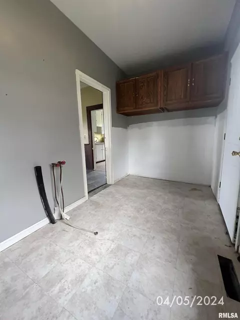 103 E Louden St, Barry, IL 62312 photo 15