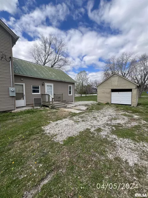 103 E Louden St, Barry, IL 62312 photo 26