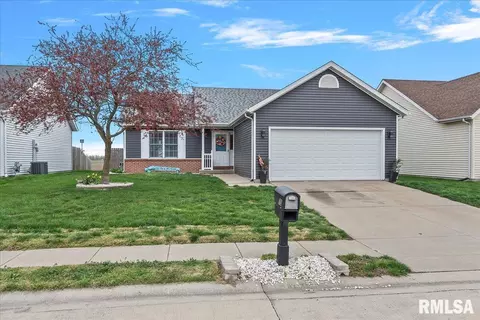 70 Frank St, New Berlin, IL 62670