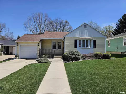 338 N Webster St, Jacksonville, IL 62650