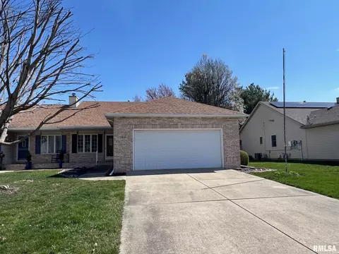 1614 Woodmore Dr, Springfield, IL 62711