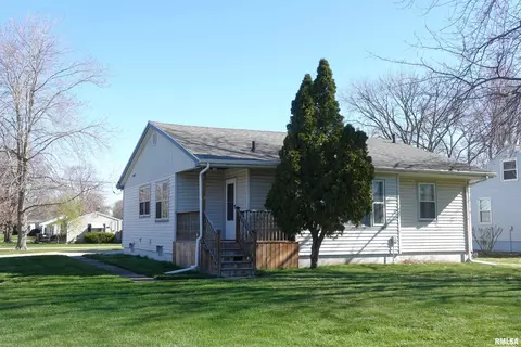 1059 E Fremont St, Galesburg, IL 61401