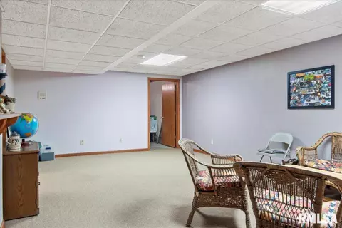 Living - 3955 Guilford Dr, Springfield, IL 62711 photo 7 of 7