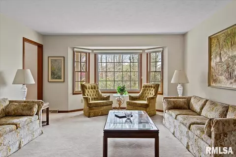 Living - 3955 Guilford Dr, Springfield, IL 62711 photo 3 of 7