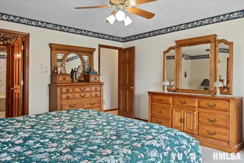 Bedroom - 3955 Guilford Dr, Springfield, IL 62711 photo 6 of 7