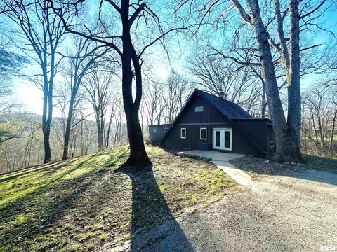 545 Hillbrook Ests, Galesburg, IL 61401