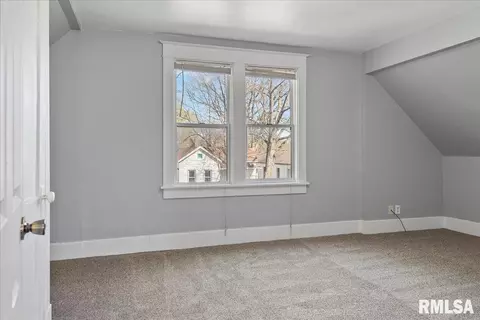931 N 3rd St, Springfield, IL 62702 photo 12