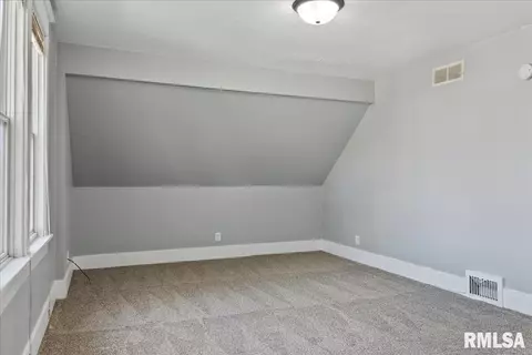 931 N 3rd St, Springfield, IL 62702 photo 13