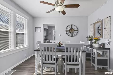 Dining - 2025 S Lowell Ave, Springfield, IL 62704 photo 1 of 3