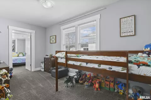 Bedroom - 2025 S Lowell Ave, Springfield, IL 62704 photo 4 of 11