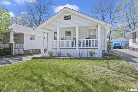 Exterior - 2025 S Lowell Ave, Springfield, IL 62704 photo 2 of 16