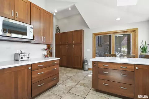 1501 E Lake Shore Dr, Springfield, IL 62712 photo 19