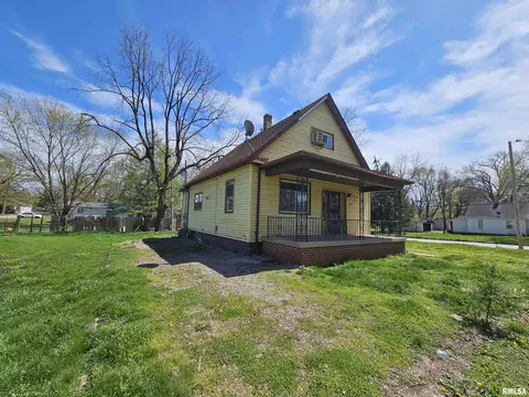 2028 Renfro St, Springfield, IL 62703 photo 2