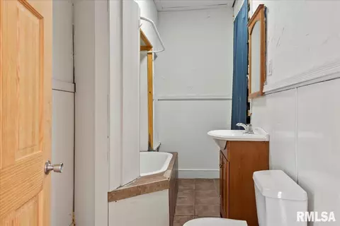 713 N 4th St, Springfield, IL 62702 photo 9