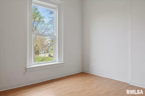 713 N 4th St, Springfield, IL 62702 photo 18
