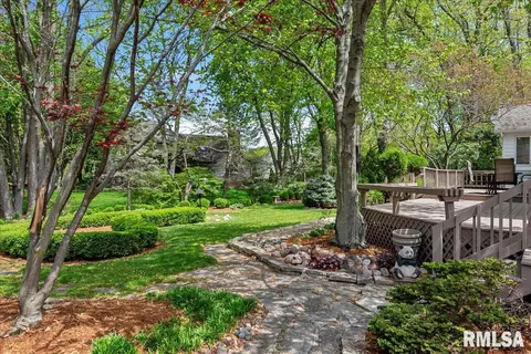 Exterior - 2921 Cider Mill Ln, Springfield, IL 62702 photo 7 of 13