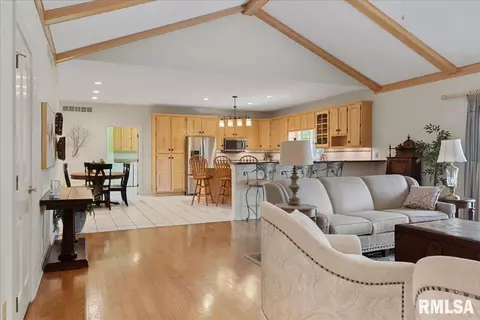Living - 2921 Cider Mill Ln, Springfield, IL 62702 photo 1 of 9