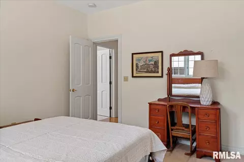Bedroom - 2921 Cider Mill Ln, Springfield, IL 62702 photo 6 of 8