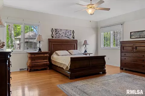 Bedroom - 2921 Cider Mill Ln, Springfield, IL 62702 photo 1 of 8