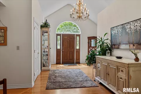 Entry Way - 2921 Cider Mill Ln, Springfield, IL 62702 photo 1 of 1