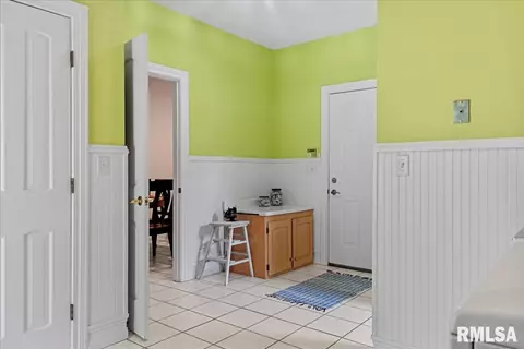 Kitchen - 2921 Cider Mill Ln, Springfield, IL 62702 photo 10 of 10