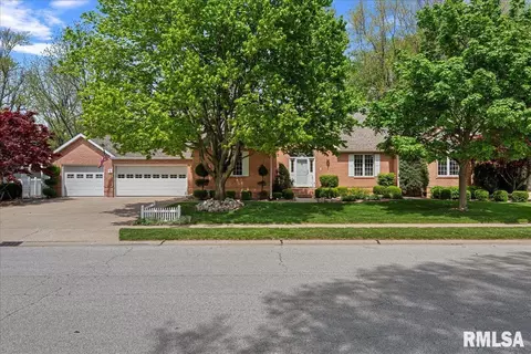Exterior - 2921 Cider Mill Ln, Springfield, IL 62702 photo 3 of 13