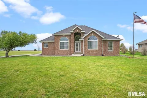 5190 E Loami Rd, Chatham, IL 62629