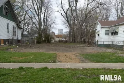 1523 E Carpenter St, Springfield, IL 62702 photo 3