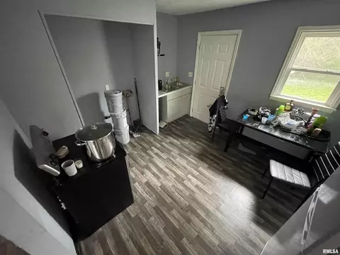 503 S Wesley St, Springfield, IL 62703 photo 3