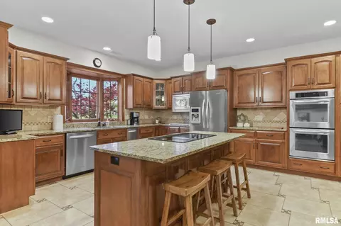 Kitchen - 5201 Eagle Rdg, Springfield, IL 62711 photo 1 of 7