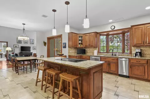 Kitchen - 5201 Eagle Rdg, Springfield, IL 62711 photo 2 of 7