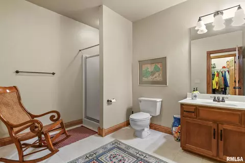 Bath - 5201 Eagle Rdg, Springfield, IL 62711 photo 7 of 7