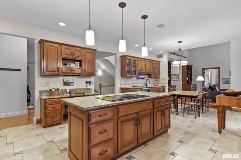 Kitchen - 5201 Eagle Rdg, Springfield, IL 62711 photo 3 of 7