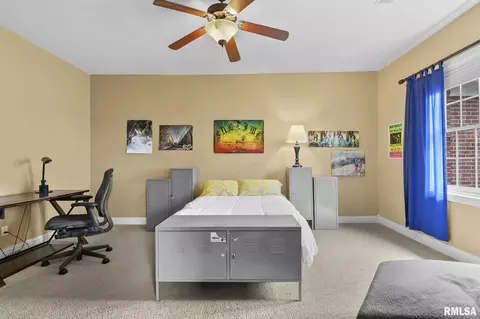 Bedroom - 5201 Eagle Rdg, Springfield, IL 62711 photo 5 of 9