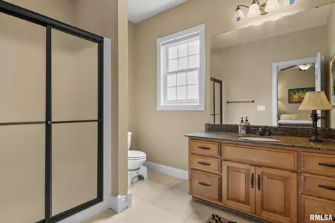 Bath - 5201 Eagle Rdg, Springfield, IL 62711 photo 5 of 7