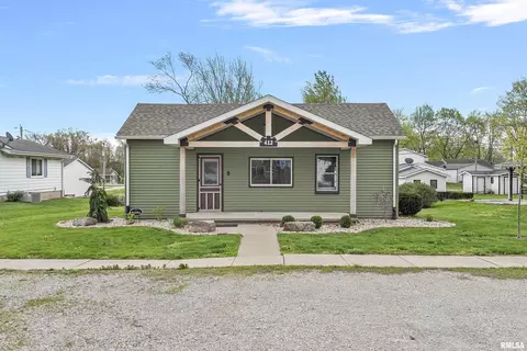 412 E 3rd St, Pleasant Plains, IL 62677