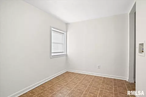 821 Indiana Ave, Springfield, IL 62702 photo 25