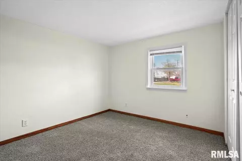 821 Indiana Ave, Springfield, IL 62702 photo 22