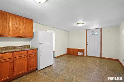 821 Indiana Ave, Springfield, IL 62702 photo 15