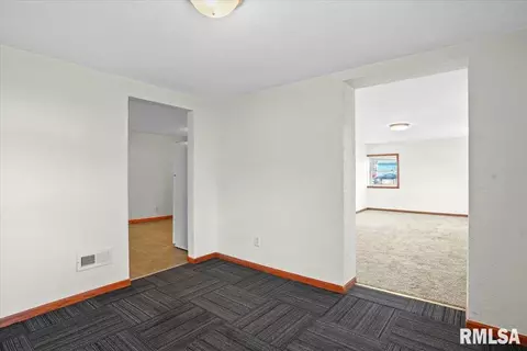 821 Indiana Ave, Springfield, IL 62702 photo 11