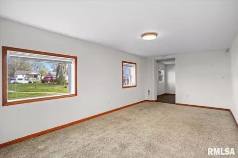 821 Indiana Ave, Springfield, IL 62702 photo 7