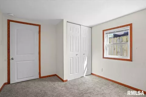 821 Indiana Ave, Springfield, IL 62702 photo 19