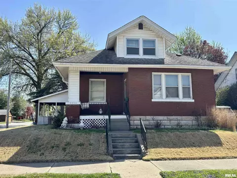 1230 Elm St, Quincy, IL 62301