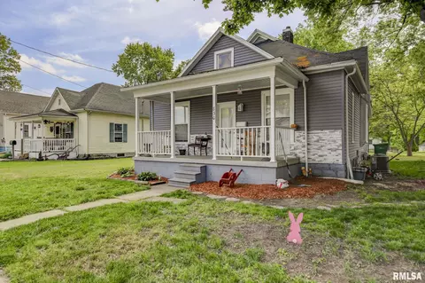 830 E Adams St, Taylorville, IL 62568