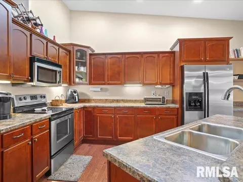 7301 Preston Dr, Springfield, IL 62711 photo 10