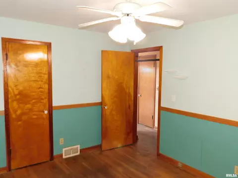 2068 N 20th St, Springfield, IL 62702 photo 9