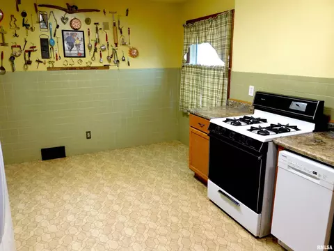 2068 N 20th St, Springfield, IL 62702 photo 3